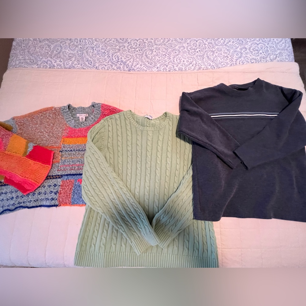Sweater lot